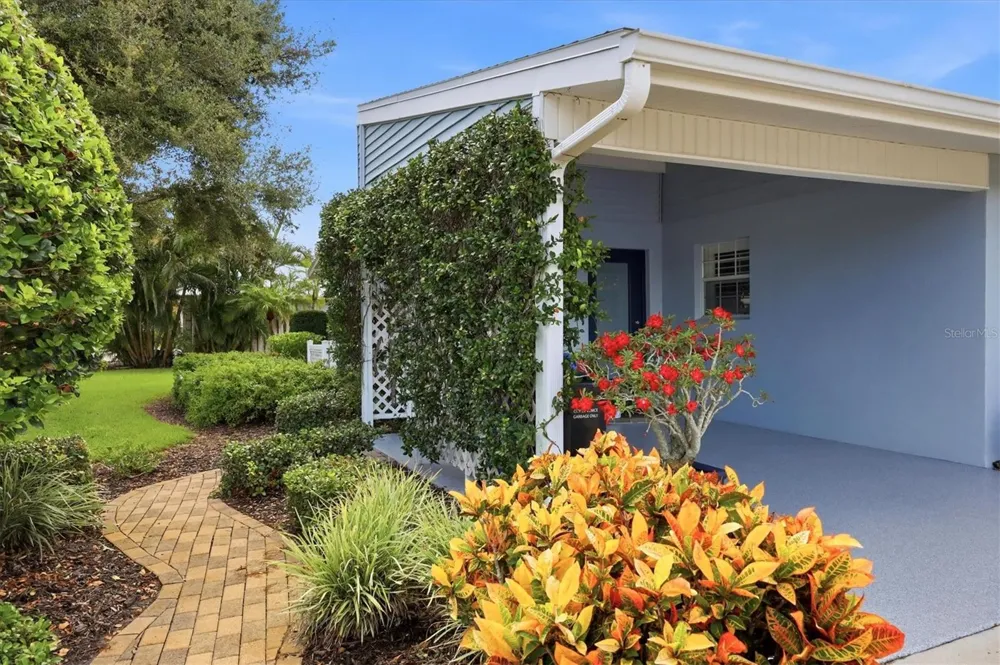 213 FIRENZE AVENUE W Venice, FL 34285