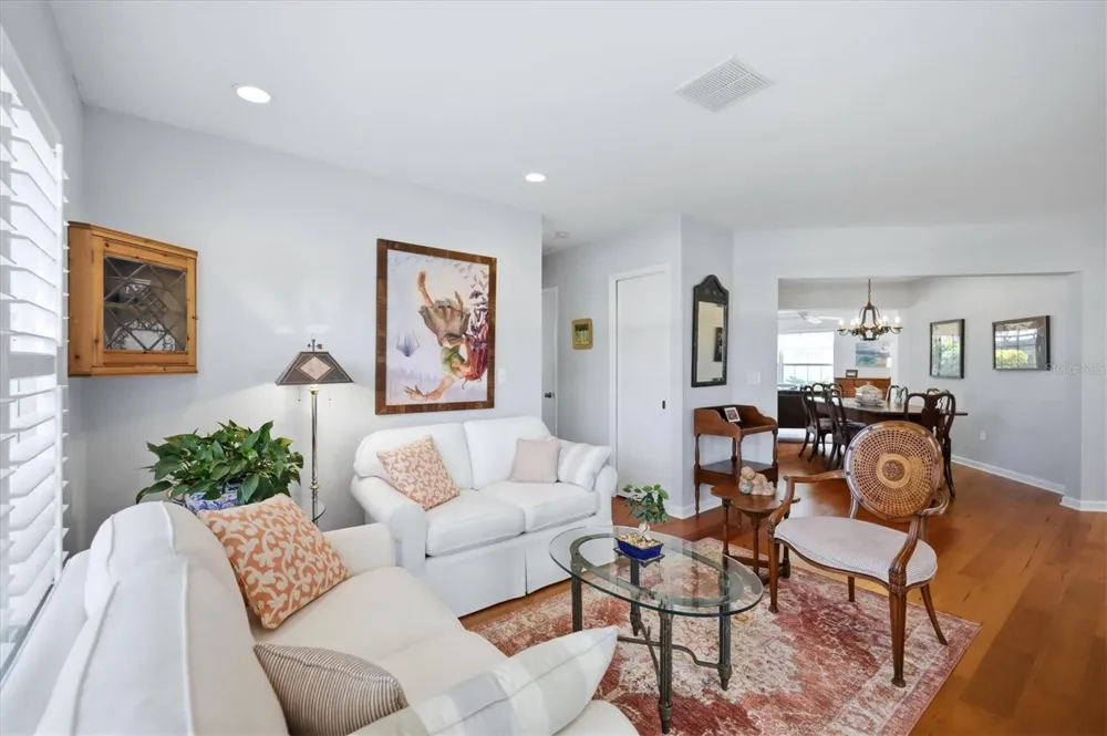213 FIRENZE AVENUE W Venice, FL 34285