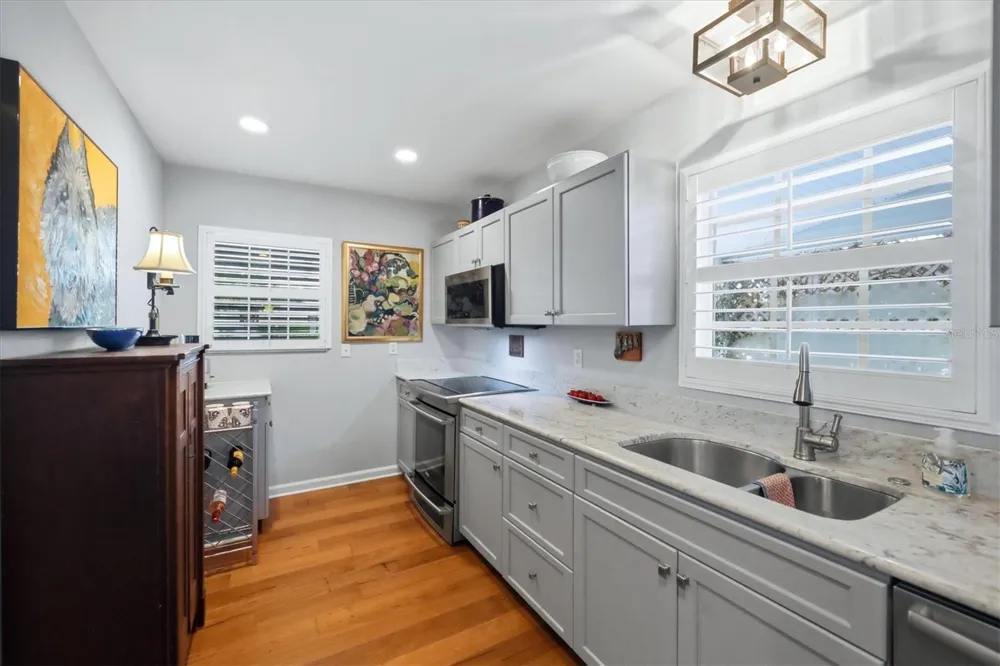 213 FIRENZE AVENUE W Venice, FL 34285