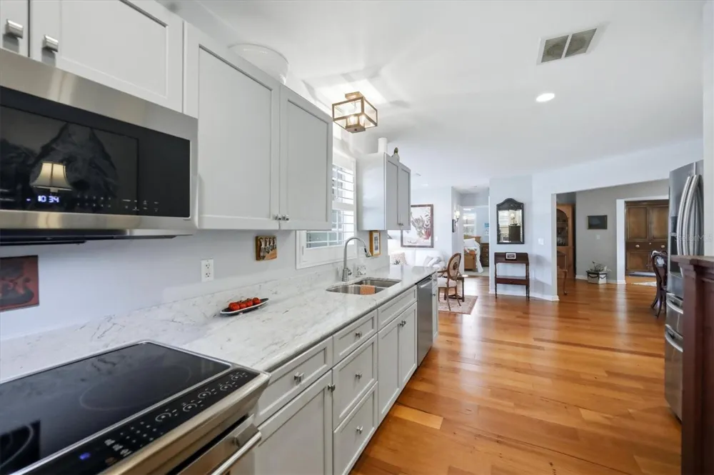 213 FIRENZE AVENUE W Venice, FL 34285