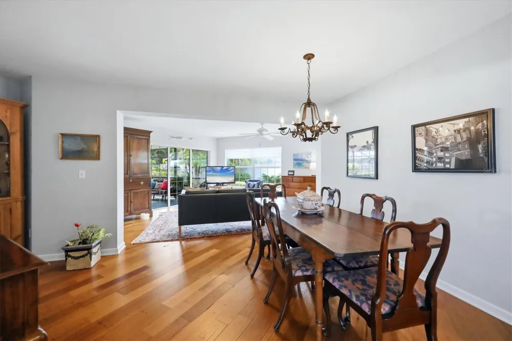 213 FIRENZE AVENUE W Venice, FL 34285