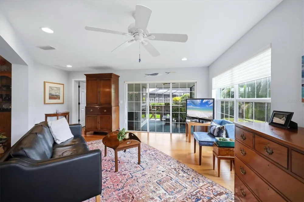 213 FIRENZE AVENUE W Venice, FL 34285