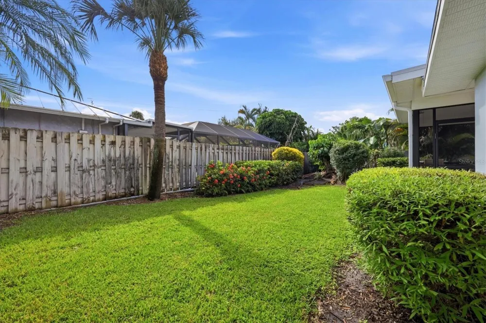 213 FIRENZE AVENUE W Venice, FL 34285