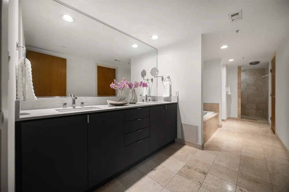 2011 Cedar Springs #305 Dallas, TX 75201