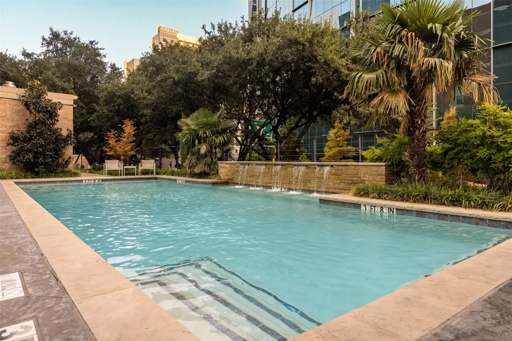 2011 Cedar Springs #305 Dallas, TX 75201
