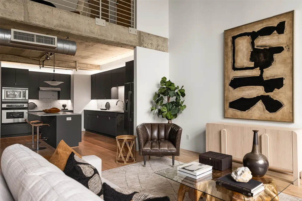2011 Cedar Springs #305 Dallas, TX 75201