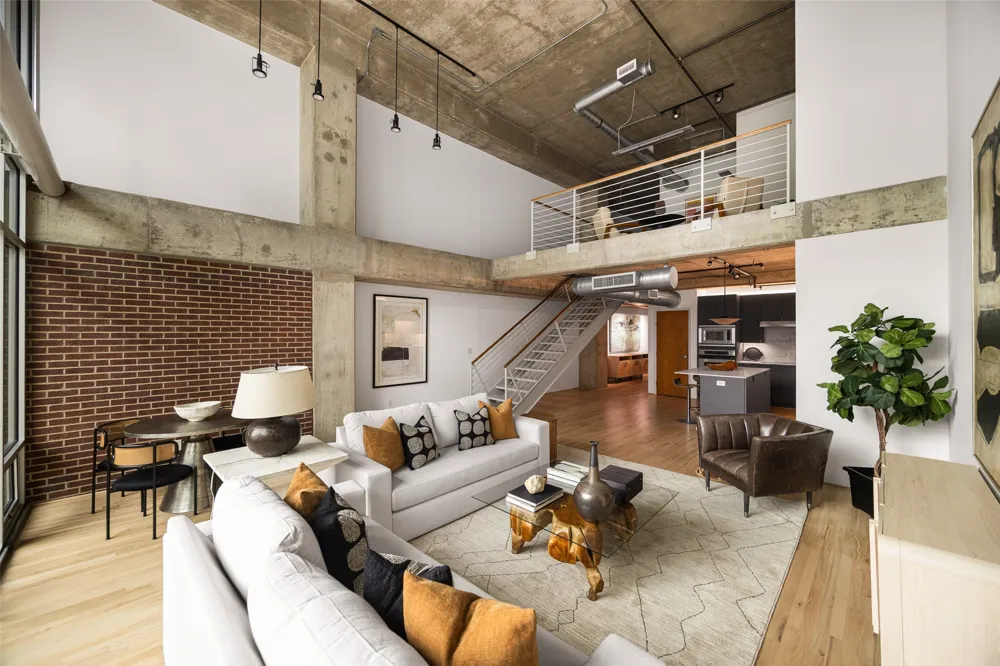 2011 Cedar Springs #305 Dallas, TX 75201