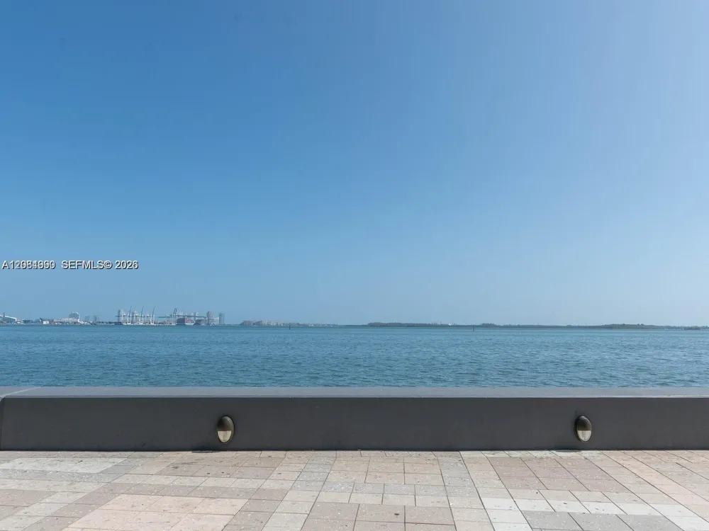 1200 Brickell Bay Dr #3210 Miami, FL 33131