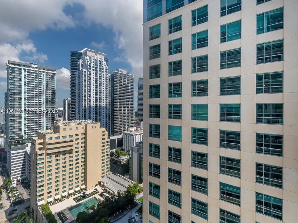 1200 Brickell Bay Dr #3210 Miami, FL 33131