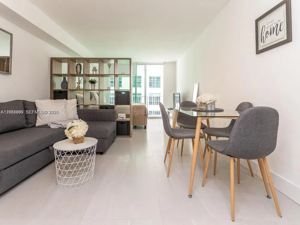1200 Brickell Bay Dr #3210 Miami, FL 33131