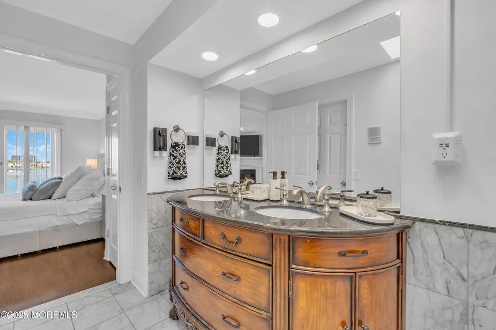165 Riddle Avenue #9 Long Branch, NJ 07740