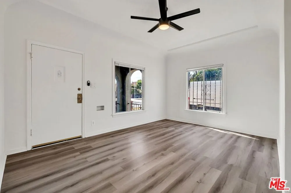 2757 S Mansfield Avenue Los Angeles, CA 90016