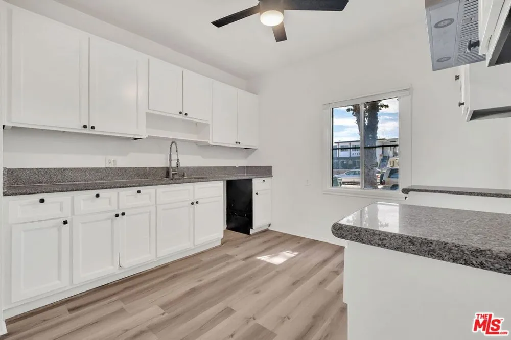 2757 S Mansfield Avenue Los Angeles, CA 90016