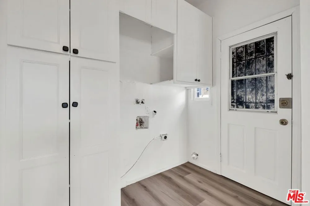 2757 S Mansfield Avenue Los Angeles, CA 90016