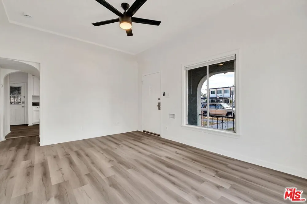 2757 S Mansfield Avenue Los Angeles, CA 90016