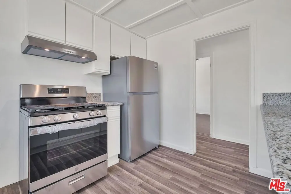 2757 S Mansfield Avenue Los Angeles, CA 90016