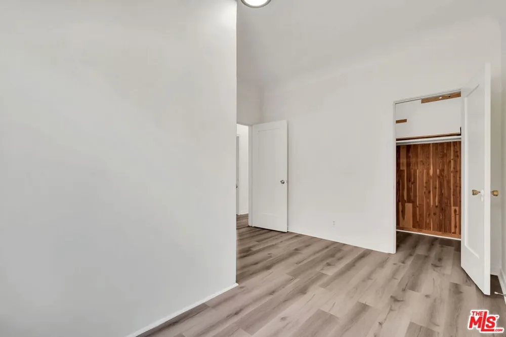 2757 S Mansfield Avenue Los Angeles, CA 90016