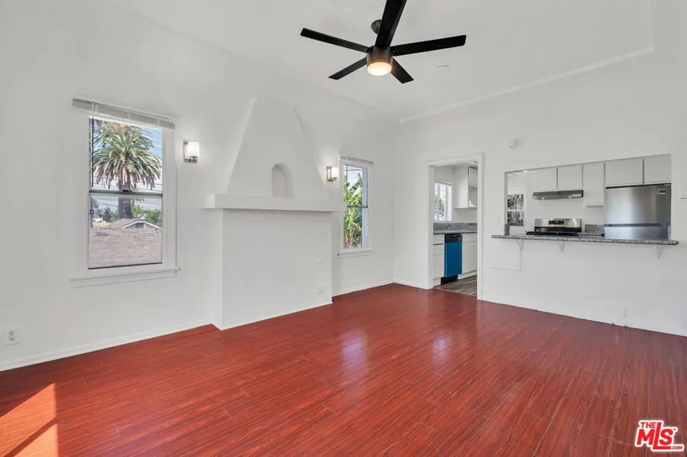 2757 S Mansfield Avenue Los Angeles, CA 90016