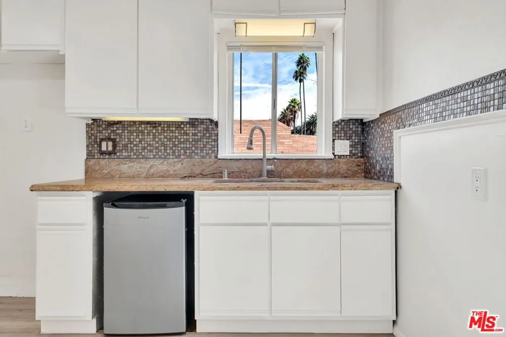 2757 S Mansfield Avenue Los Angeles, CA 90016