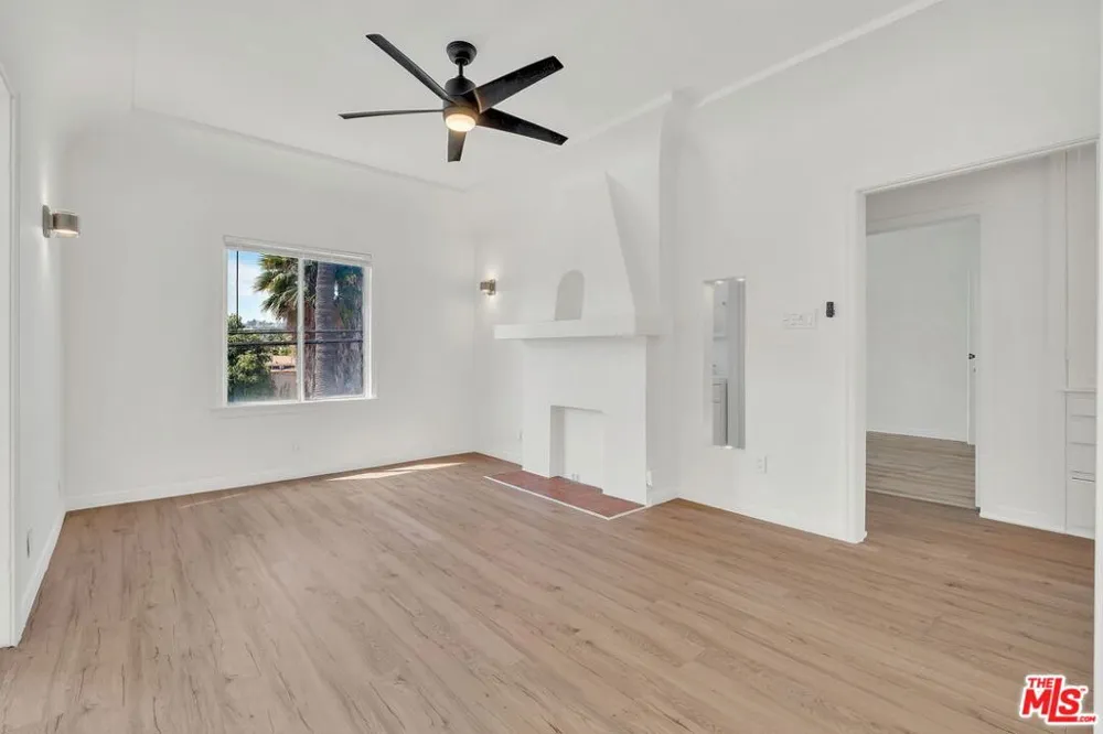 2757 S Mansfield Avenue Los Angeles, CA 90016