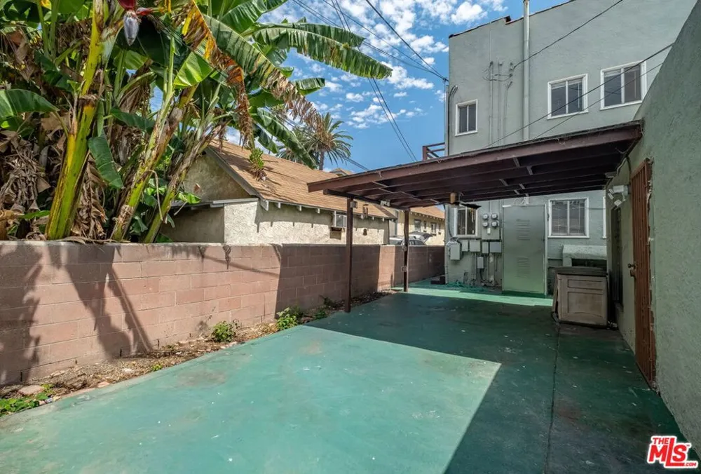 2757 S Mansfield Avenue Los Angeles, CA 90016
