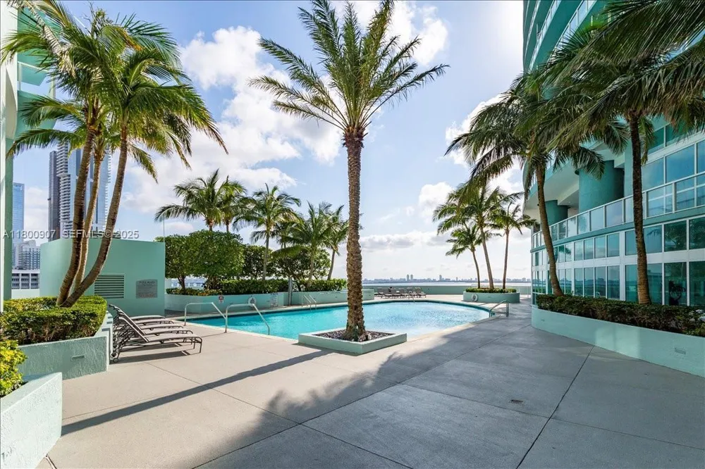 1900 Bayshore Drive #912 Miami, FL 33132