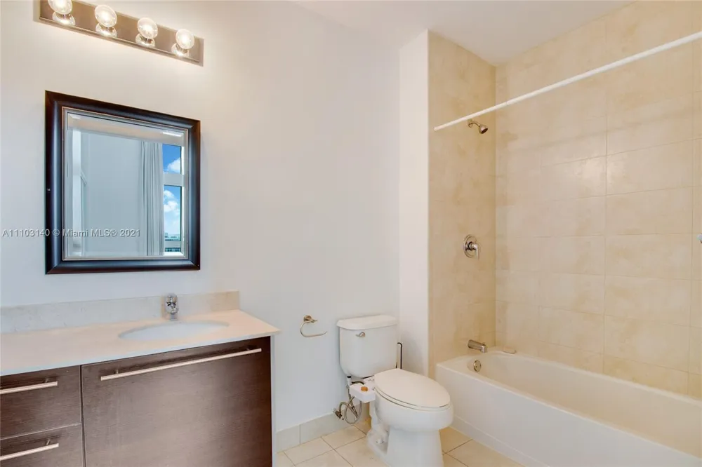 1900 Bayshore Drive #912 Miami, FL 33132