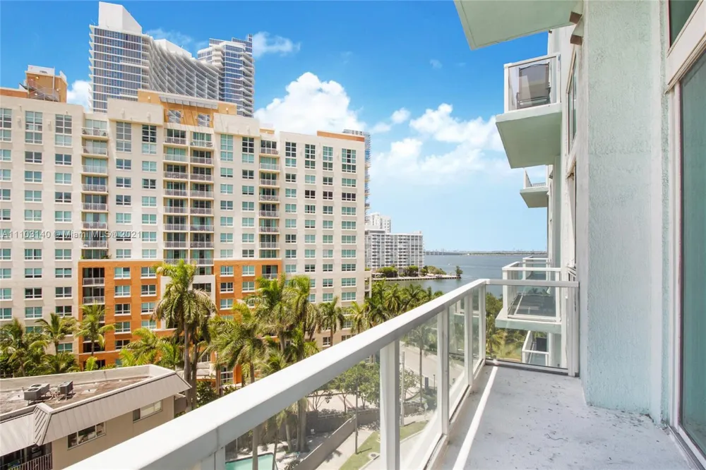 1900 Bayshore Drive #912 Miami, FL 33132