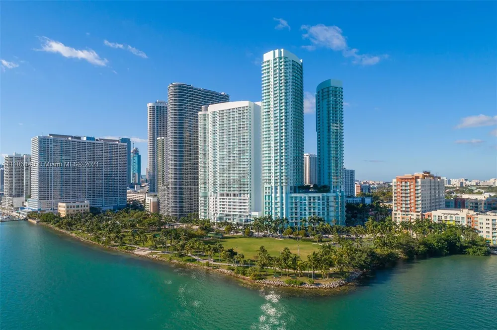 1900 Bayshore Drive #912 Miami, FL 33132