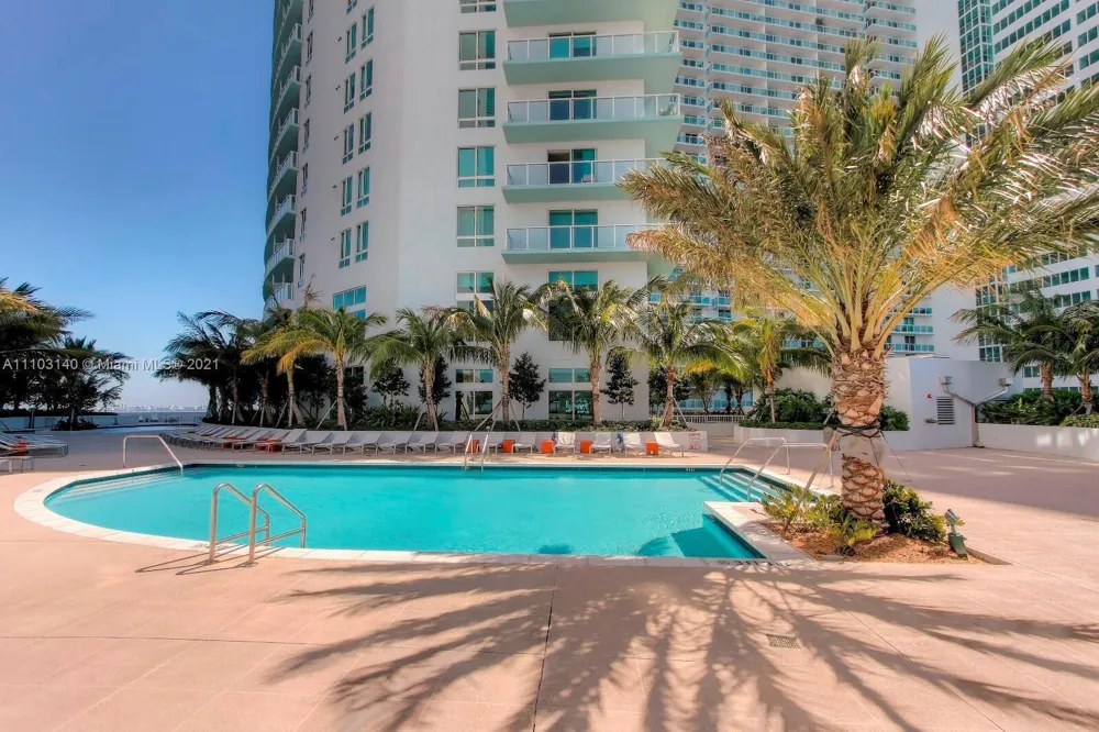 1900 Bayshore Drive #912 Miami, FL 33132