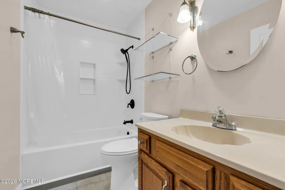 9 Gull Way Keyport, NJ 07735