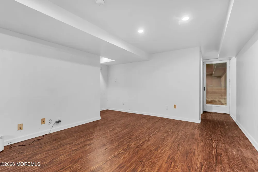 9 Gull Way Keyport, NJ 07735