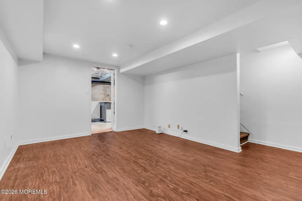 9 Gull Way Keyport, NJ 07735