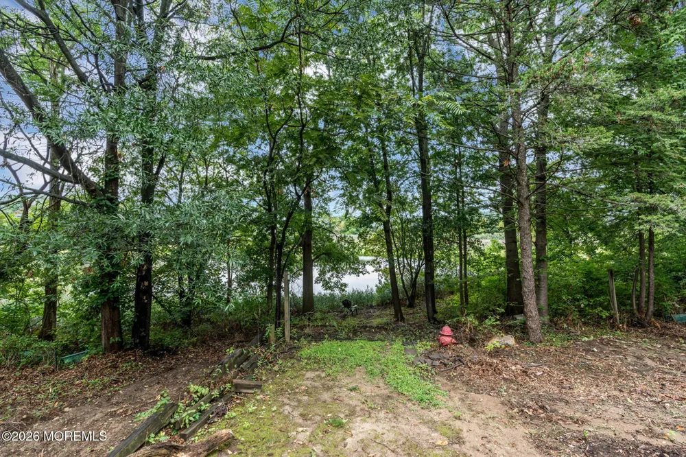 9 Gull Way Keyport, NJ 07735