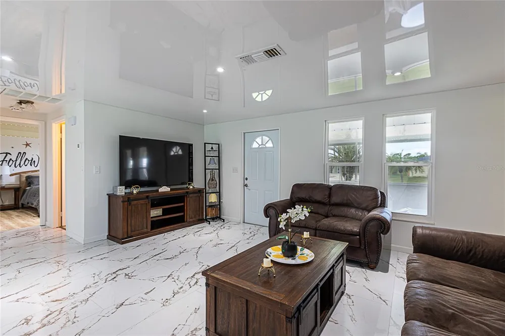 295 ANNAPOLIS LANE Rotonda West, FL 33947