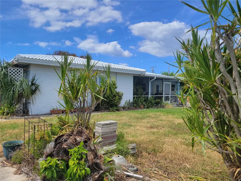 15318 HARBOR DRIVE Madeira Beach, FL 33708