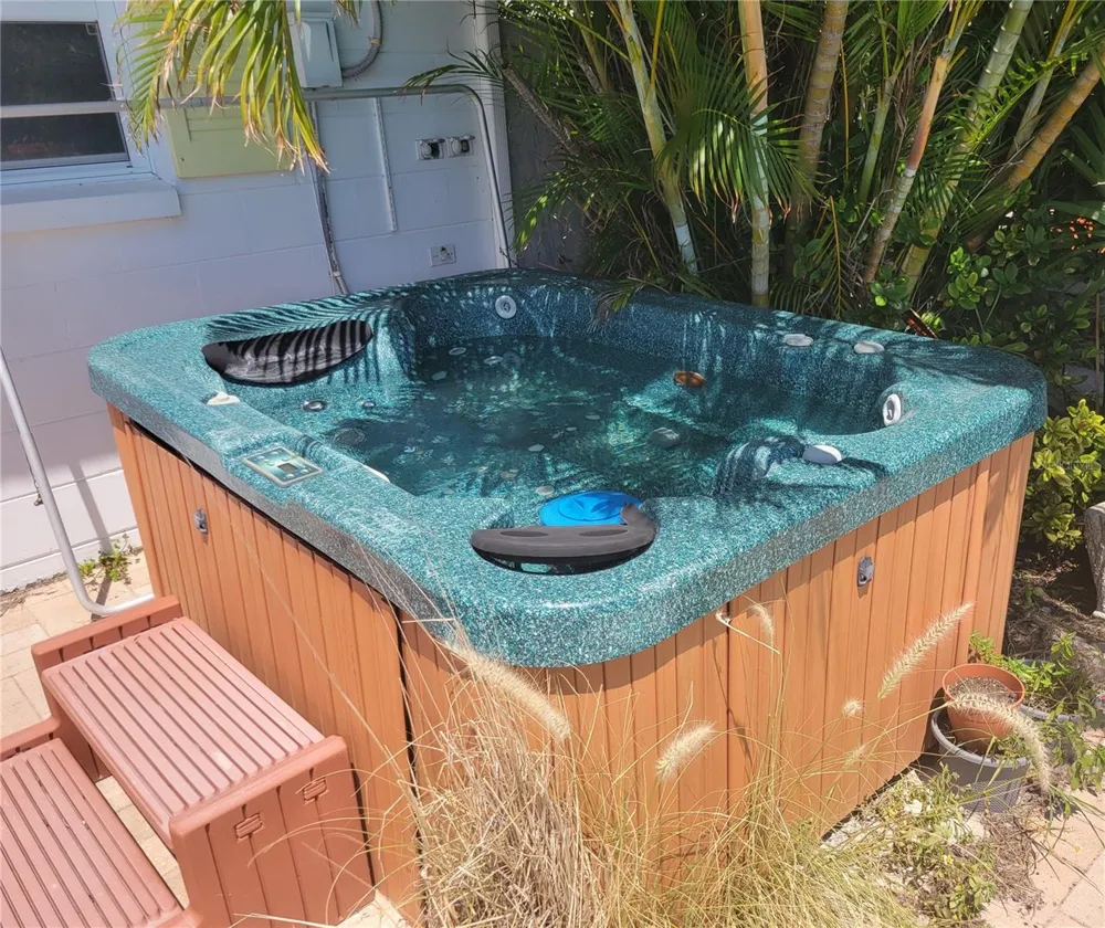 15318 HARBOR DRIVE Madeira Beach, FL 33708