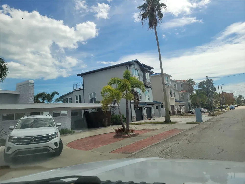 15318 HARBOR DRIVE Madeira Beach, FL 33708