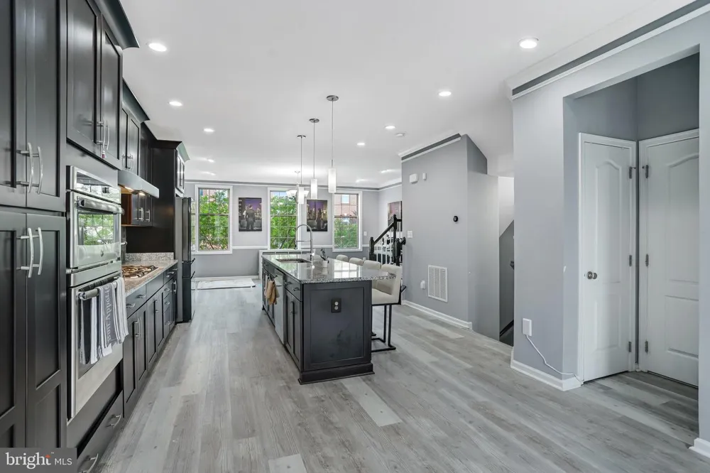 22630 CAMBRIDGEPORT SQUARE Ashburn, VA 20148