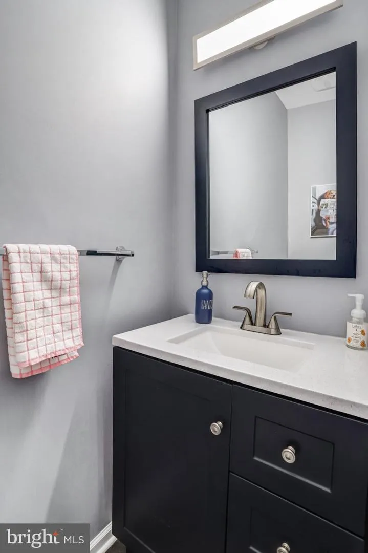 22630 CAMBRIDGEPORT SQUARE Ashburn, VA 20148