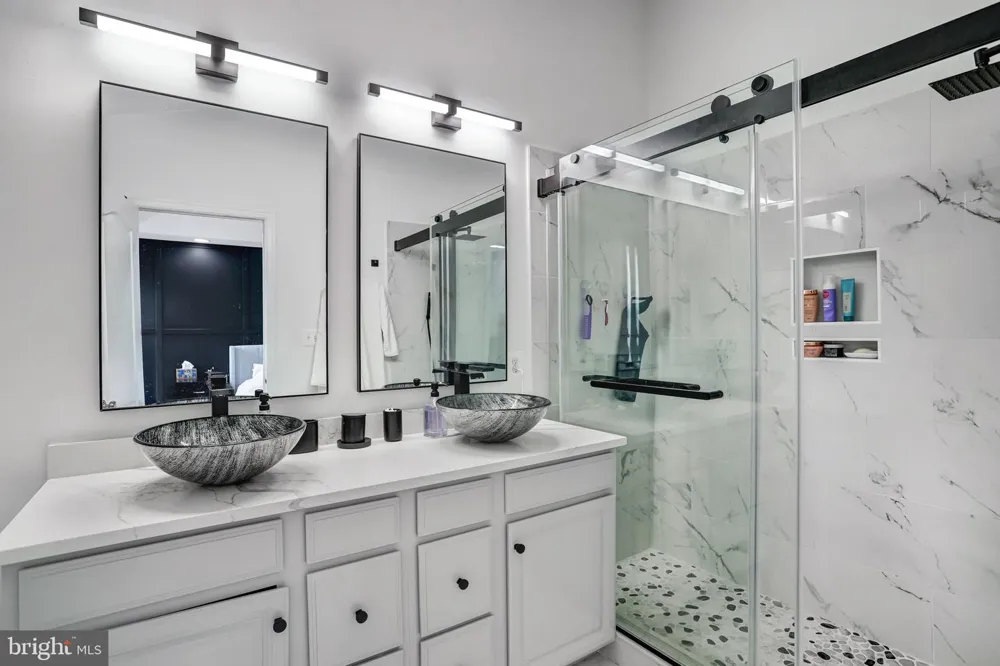 22630 CAMBRIDGEPORT SQUARE Ashburn, VA 20148