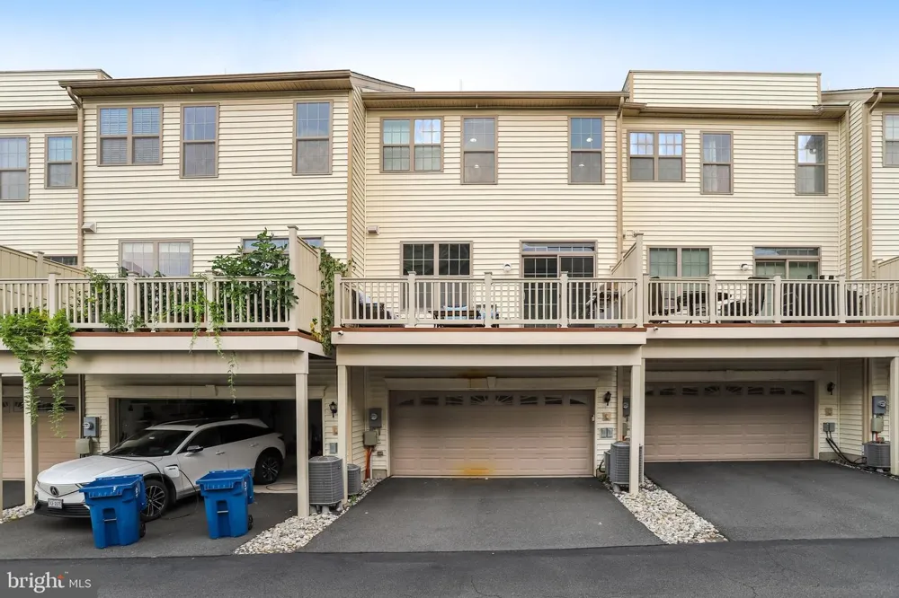 22630 CAMBRIDGEPORT SQUARE Ashburn, VA 20148