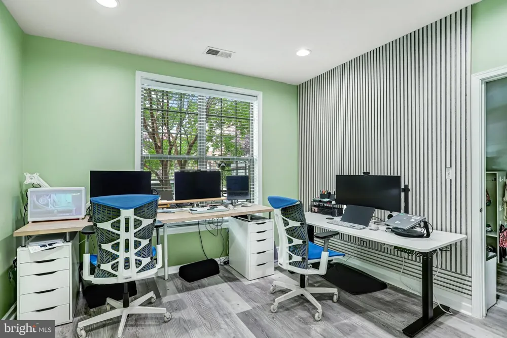 22630 CAMBRIDGEPORT SQUARE Ashburn, VA 20148