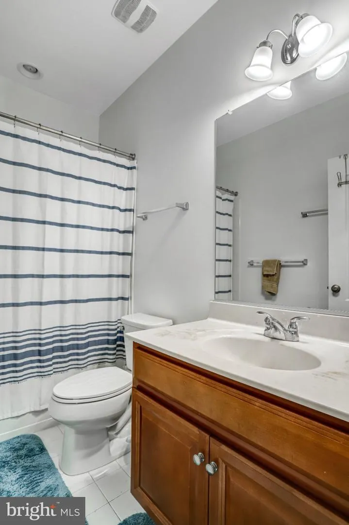 22630 CAMBRIDGEPORT SQUARE Ashburn, VA 20148