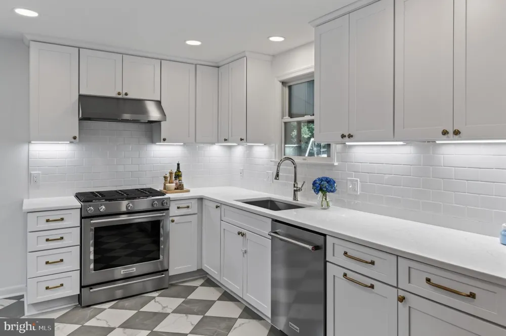 5 BRISTOL CIRCLE Annapolis, MD 21401