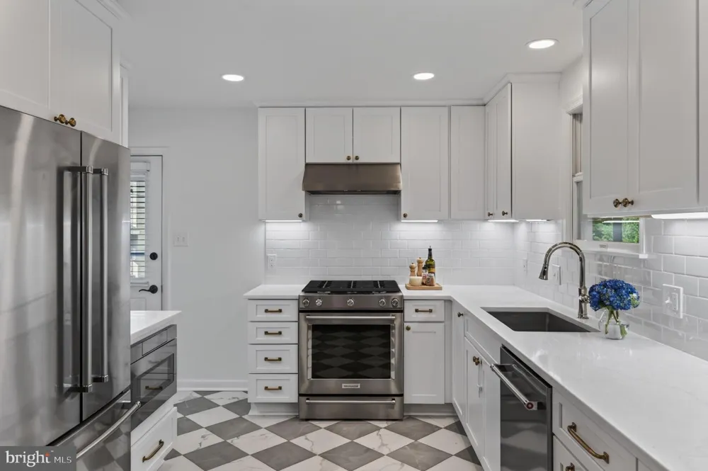 5 BRISTOL CIRCLE Annapolis, MD 21401