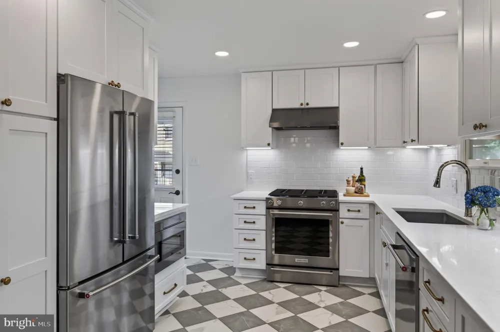 5 BRISTOL CIRCLE Annapolis, MD 21401
