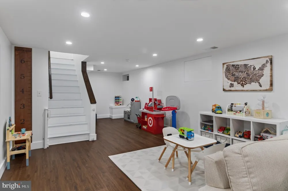 5 BRISTOL CIRCLE Annapolis, MD 21401