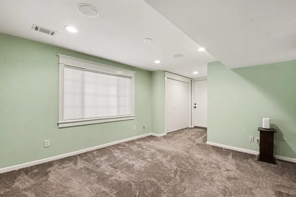 4994 Bluff Drive NE Grand Rapids, MI 49525