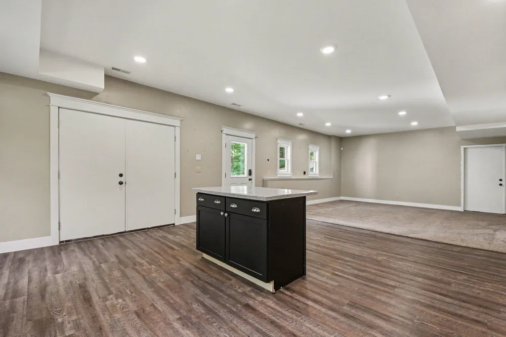 4994 Bluff Drive NE Grand Rapids, MI 49525